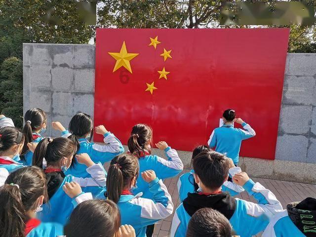 迷路的逃学女孩