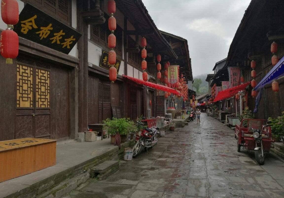 伍玄泰师傅线上供灯：供灯不能在家随意供，容易适得其反